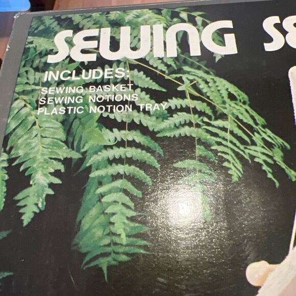 Vintage Sewing Set Basket with notions New in Box - Picture 4 of 5